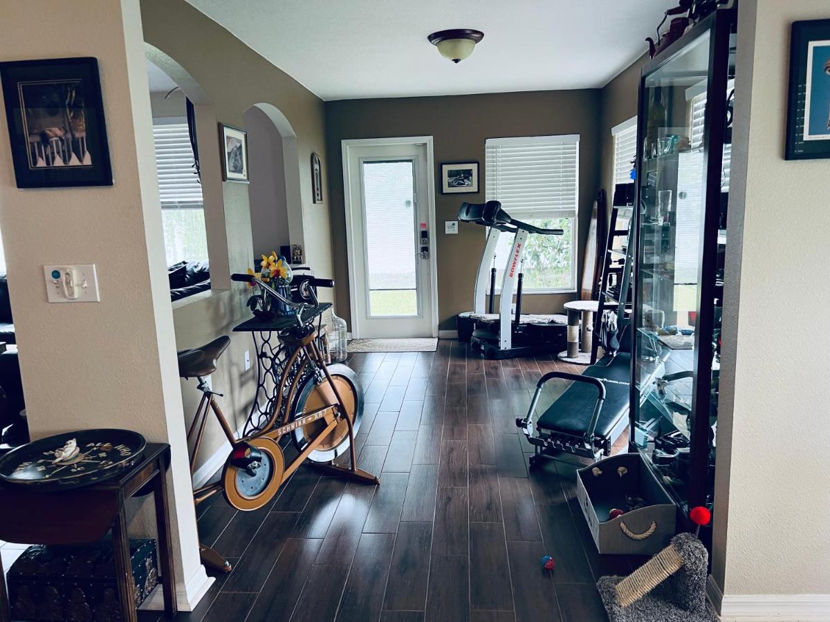 Ruskin Fl Private 2 Bdrm 1 Bath Suite Common Areas Shared With Host And Cat מראה חיצוני תמונה
