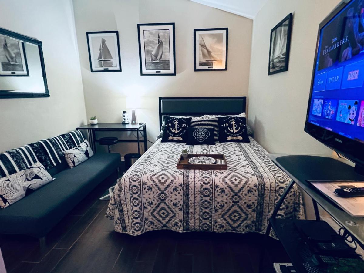 Ruskin Fl Private 2 Bdrm 1 Bath Suite Common Areas Shared With Host And Cat מראה חיצוני תמונה