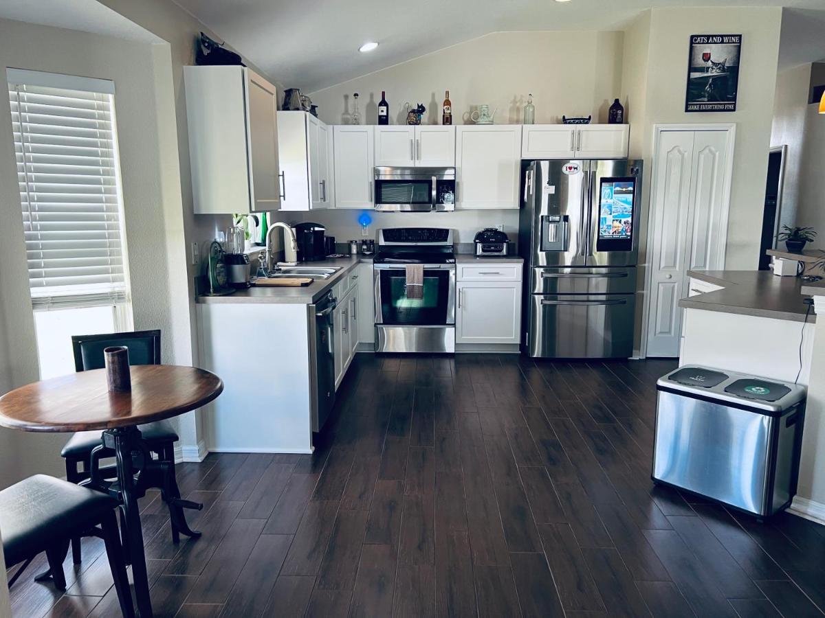 Ruskin Fl Private 2 Bdrm 1 Bath Suite Common Areas Shared With Host And Cat מראה חיצוני תמונה